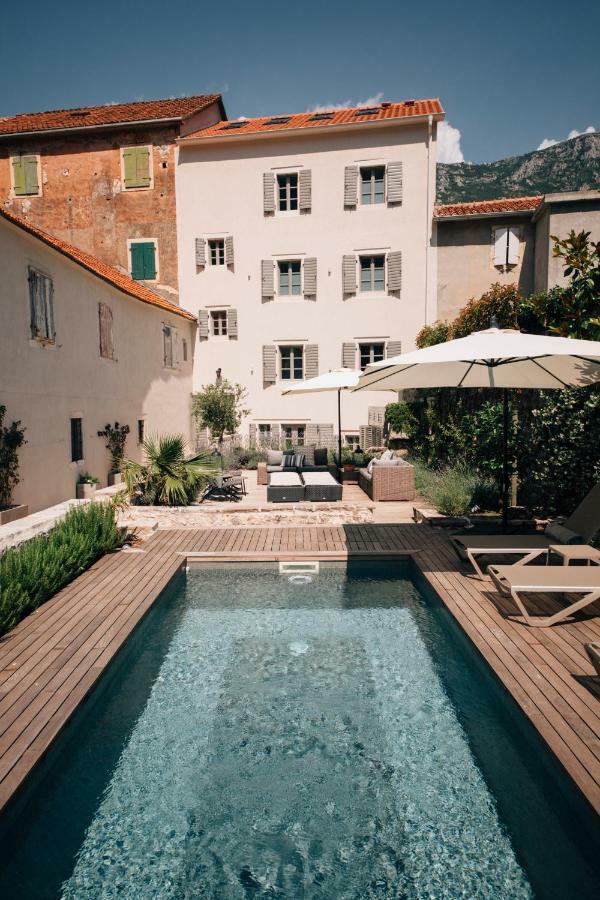 Palazzo Sbutega Bed & Breakfast Kotor Dış mekan fotoğraf